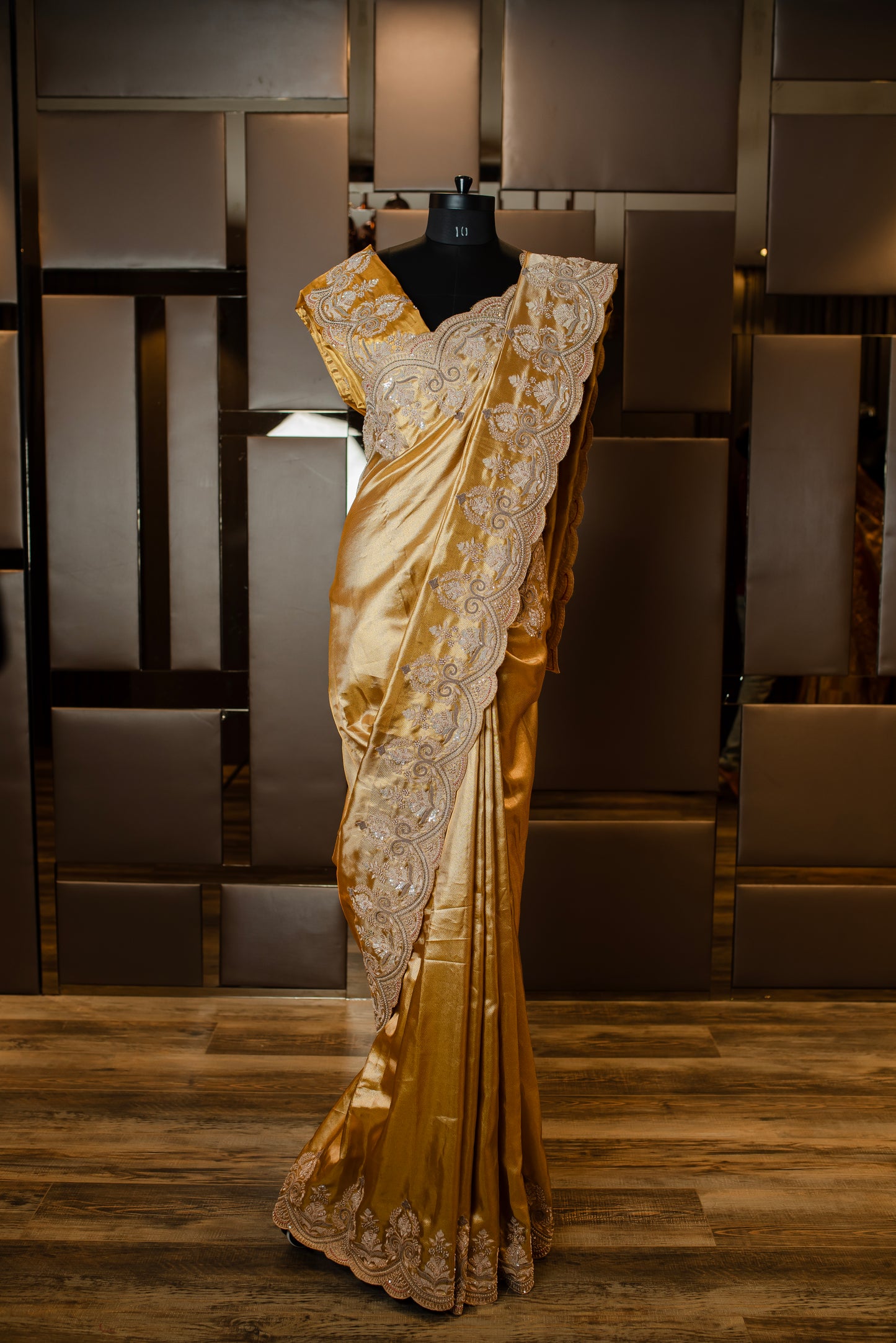 LUXORIOUS HANDCRAFTED KANJIVARAM SAREE SS-1310