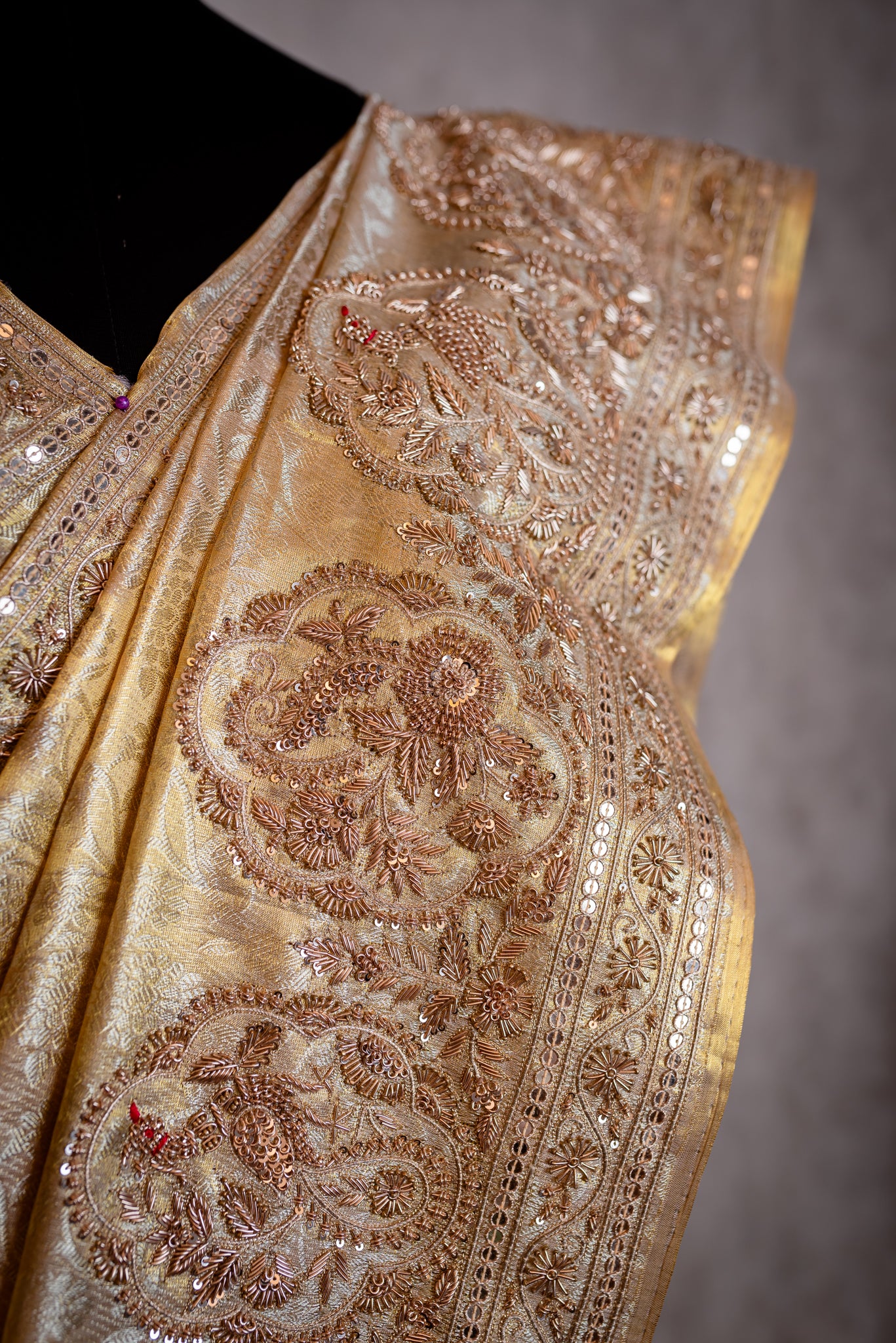 A GOLD EMBROIDERED BROCADE SAREE 8292