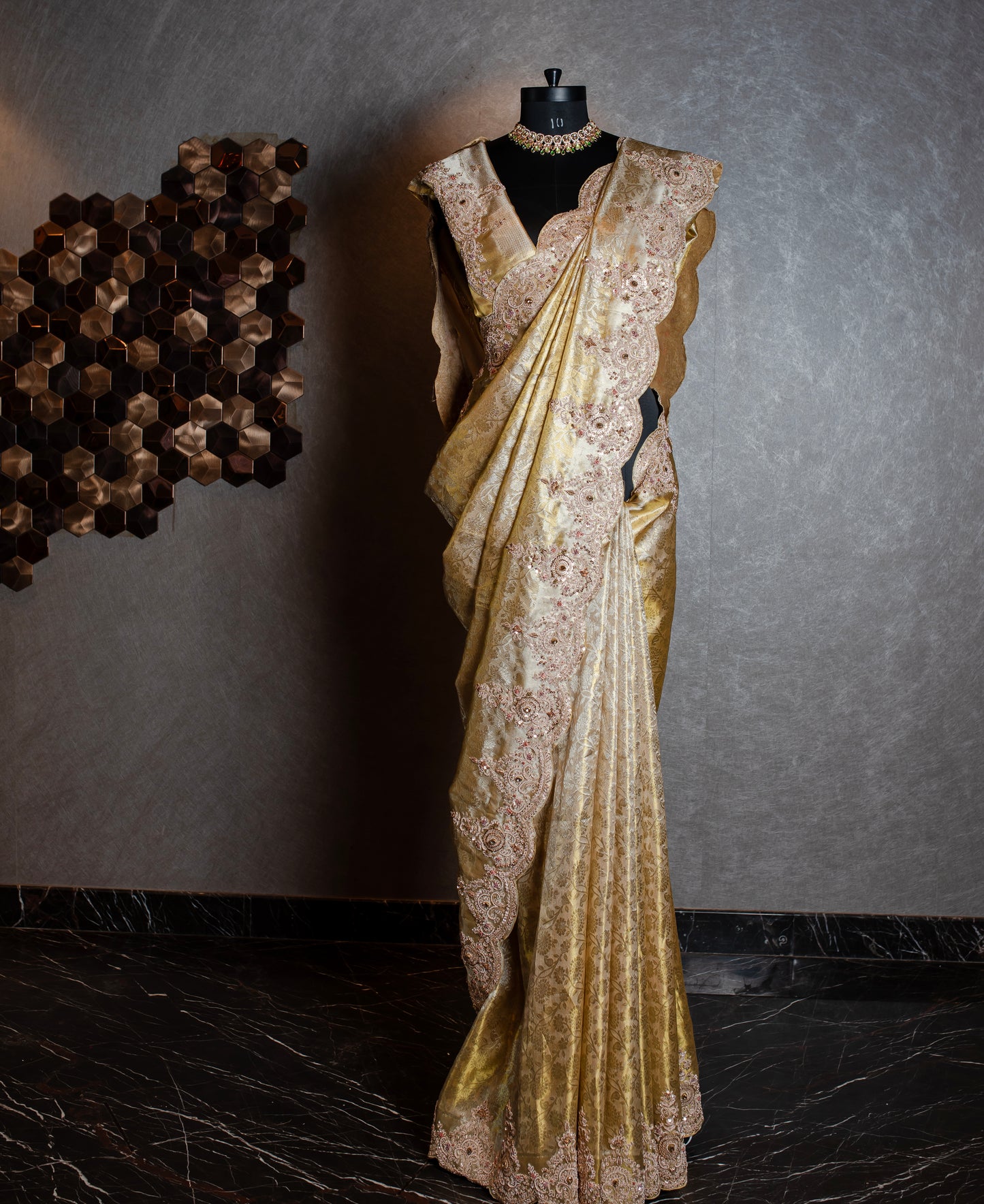 HANDCRAFTED BROCADE SAREE SS-1393