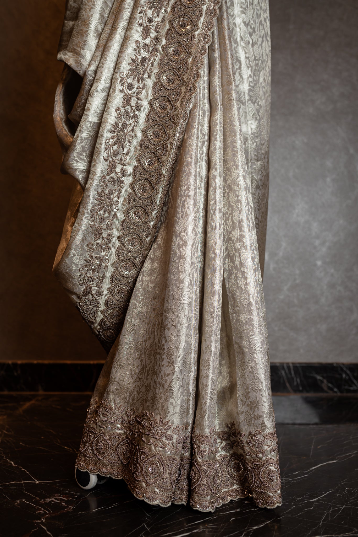 SILVER EXQUISITE HANDCRAFTED PURE BROCADE SAREE SS-1028