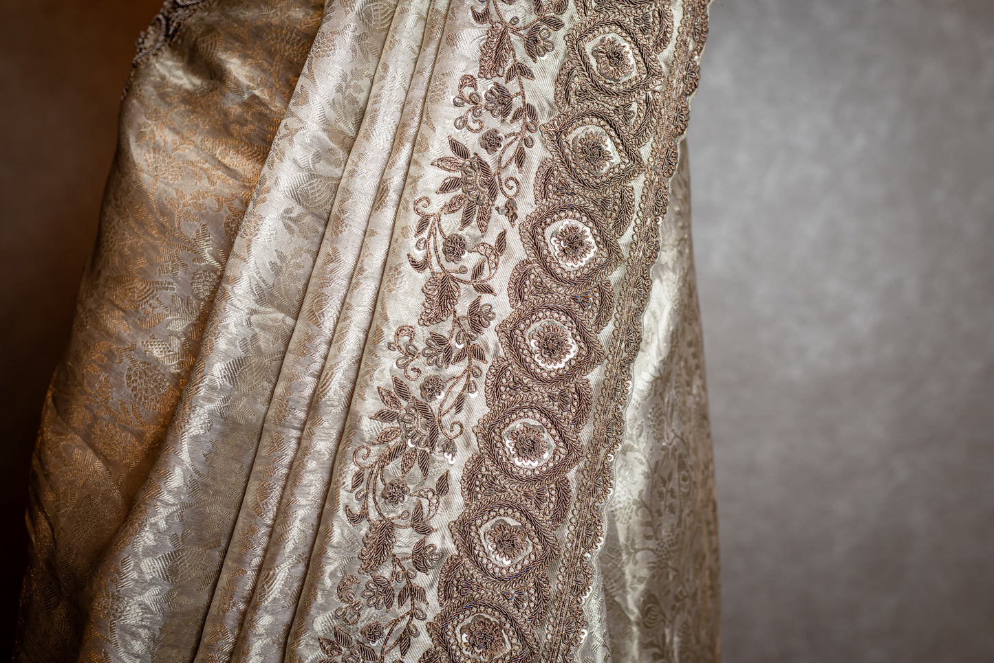 SILVER EXQUISITE HANDCRAFTED PURE BROCADE SAREE SS-1028