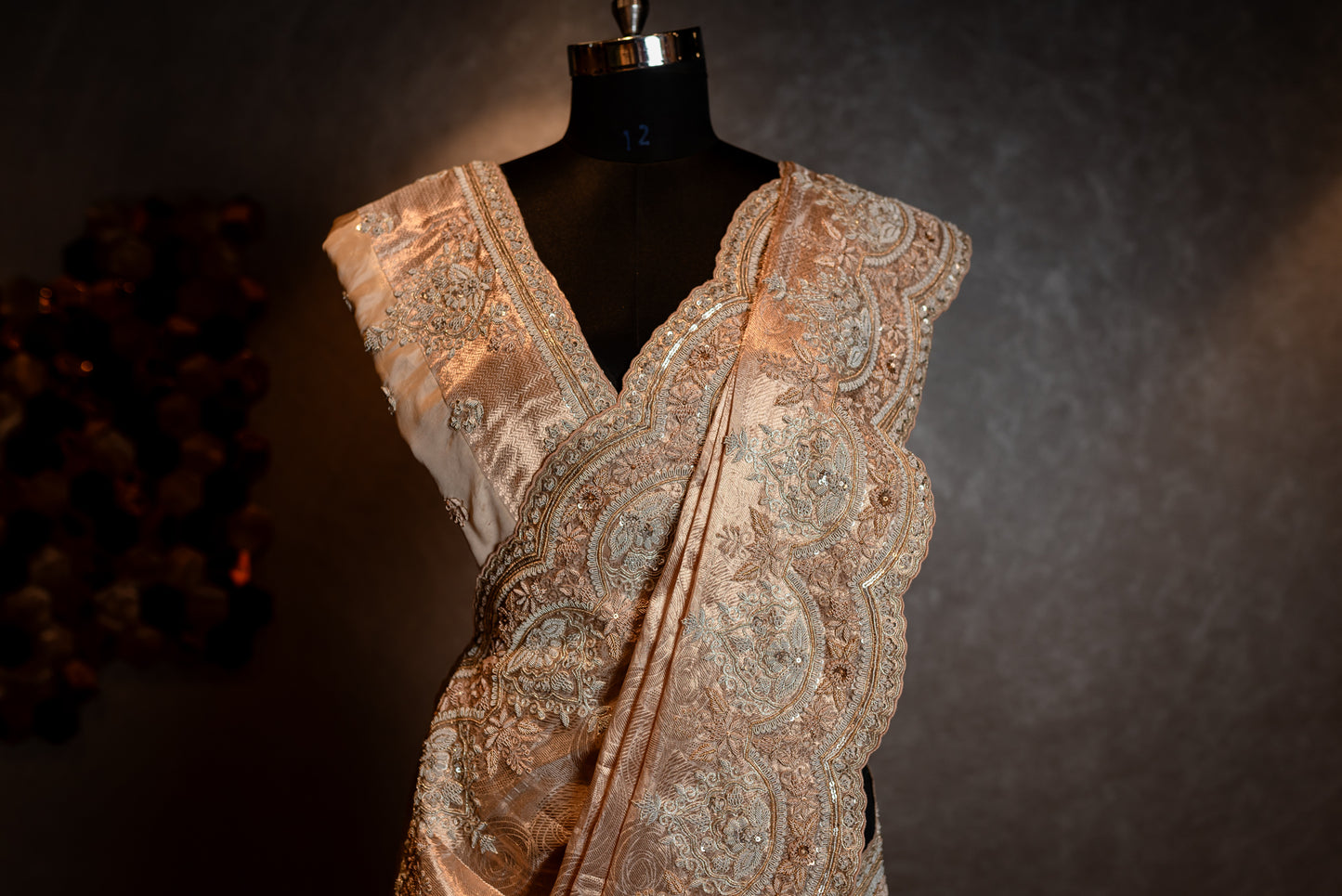 AN ELEGANT LUXURIOUS EMBROIDERED BROCADE SAREE 8249