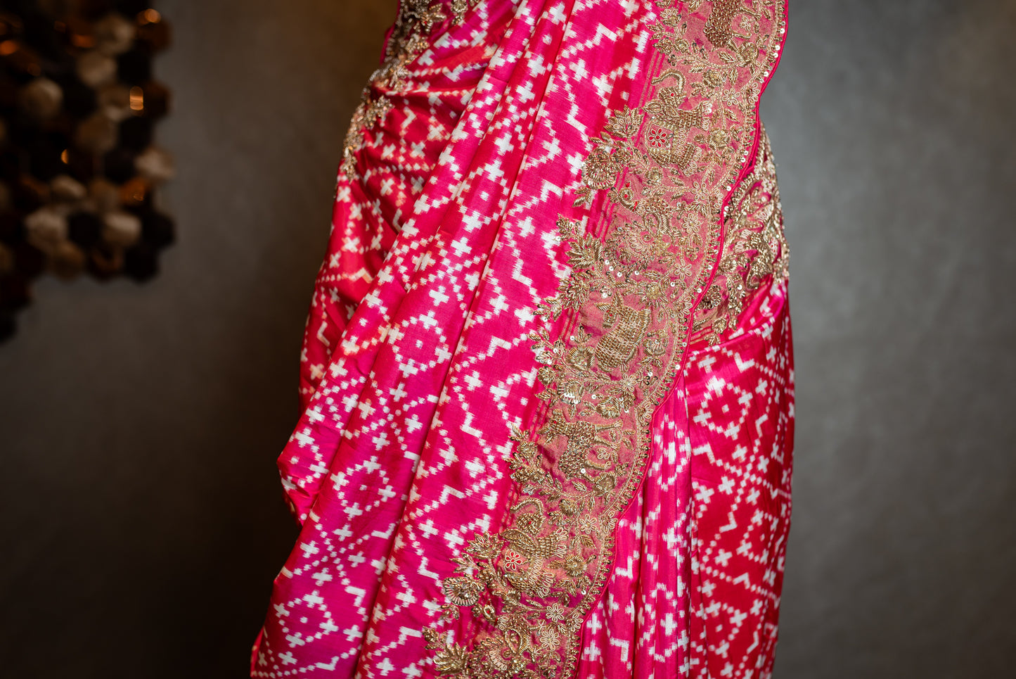 AN ELEGANT PINK HANDCRAFTED PURE POCHAMPALLY IKKAT SAREE SS-946