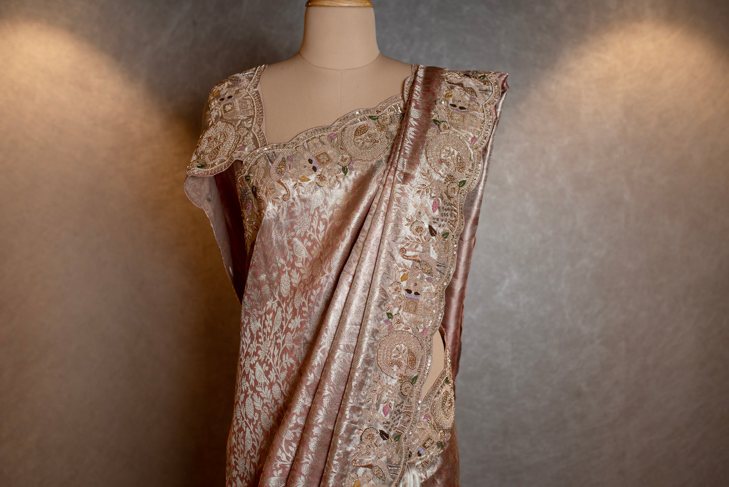 BEAUTIFUL HANDEMBROIDERED BROCADE SAREE SS-957