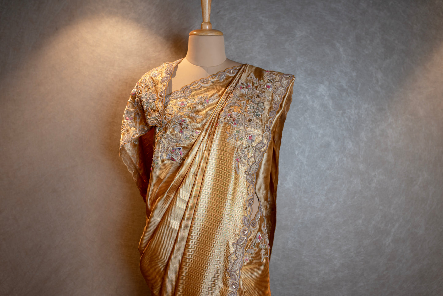 GOLD KANCHIPURAM EMBROIDERED SAREE SS-1057