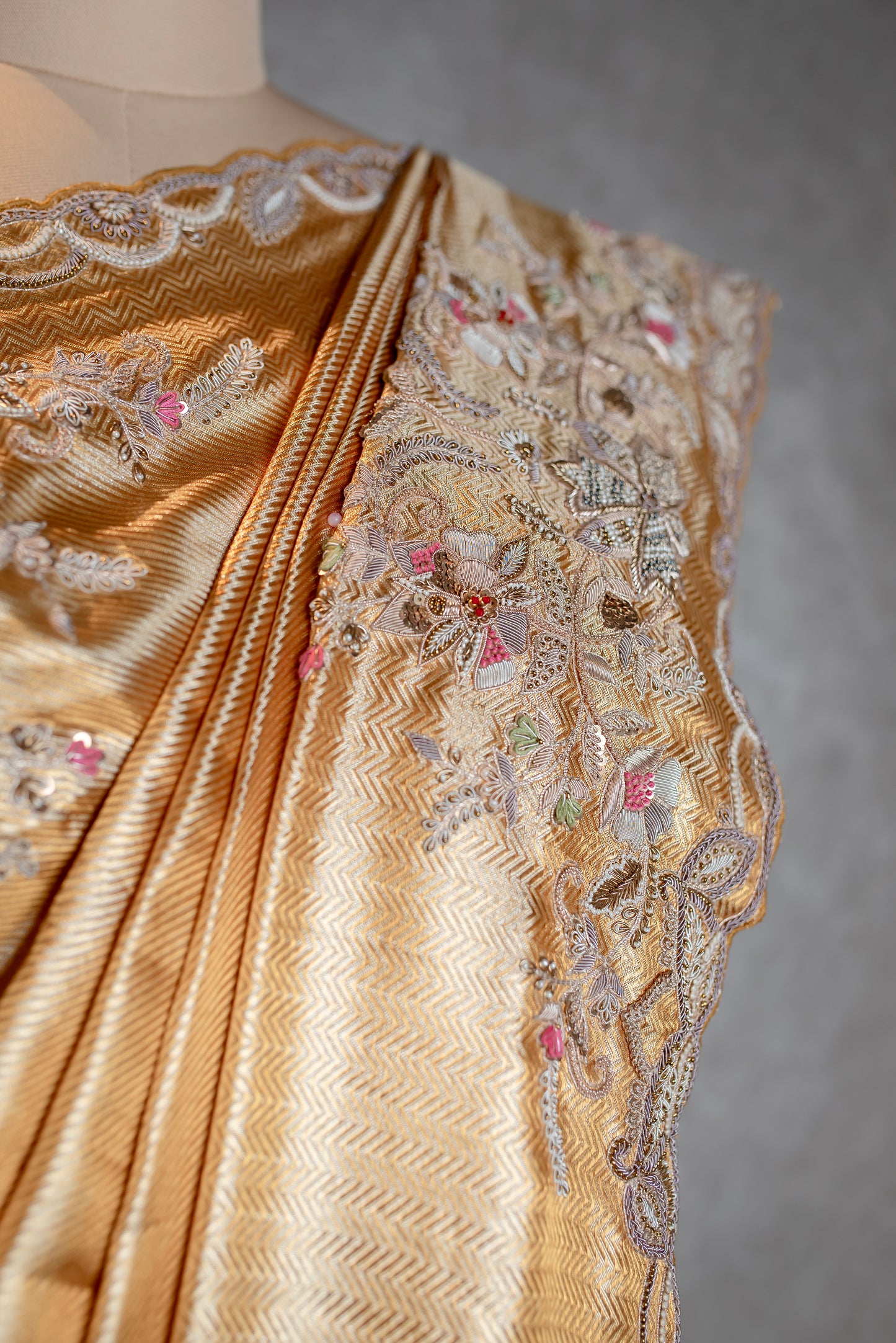 GOLD KANCHIPURAM EMBROIDERED SAREE SS-1057